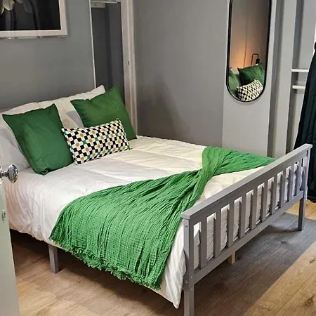 Westfield Apartments Near Murrayfield Stadium Edinburgh Room photo